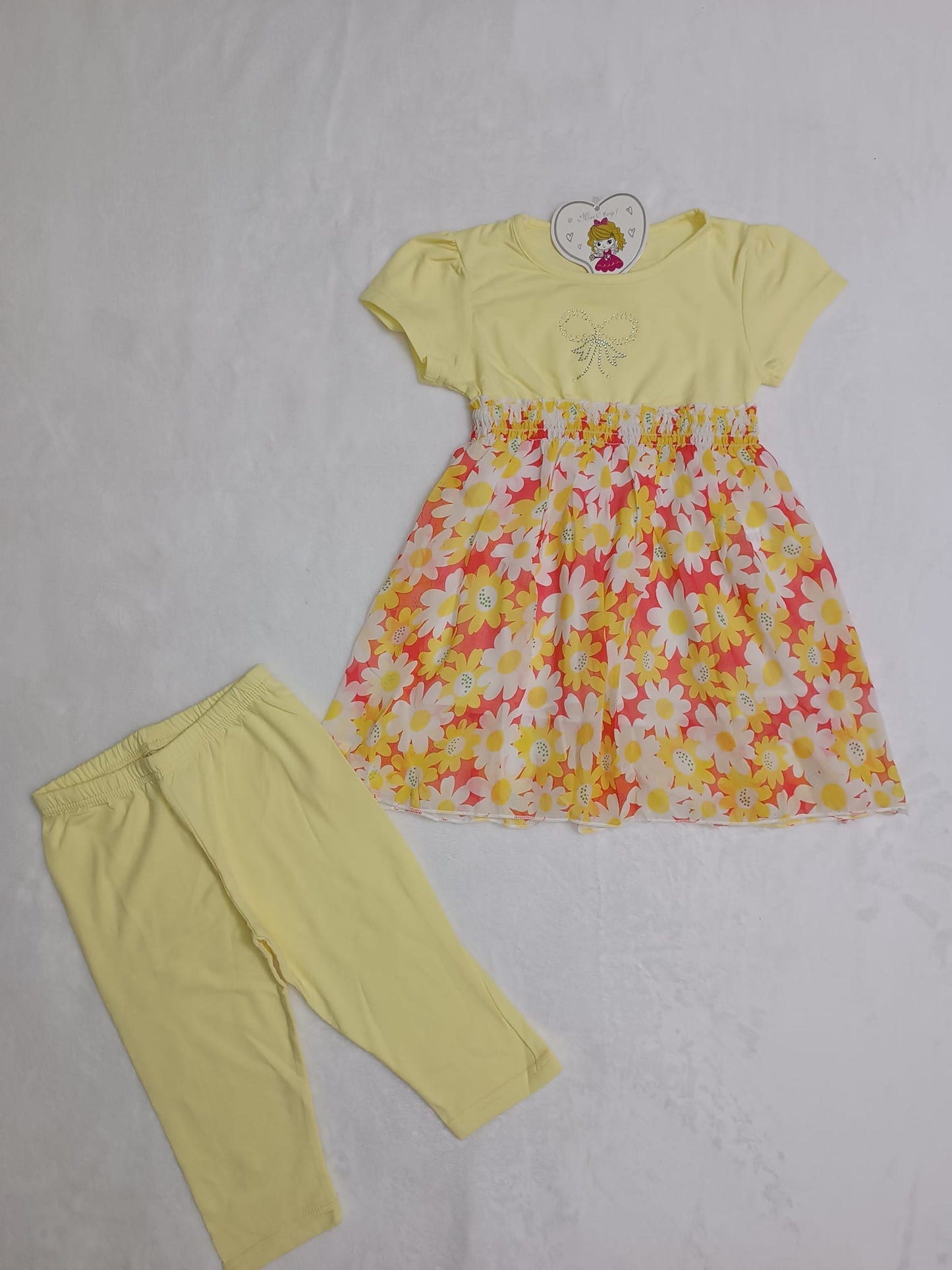 Conjunto Lazo y Flores